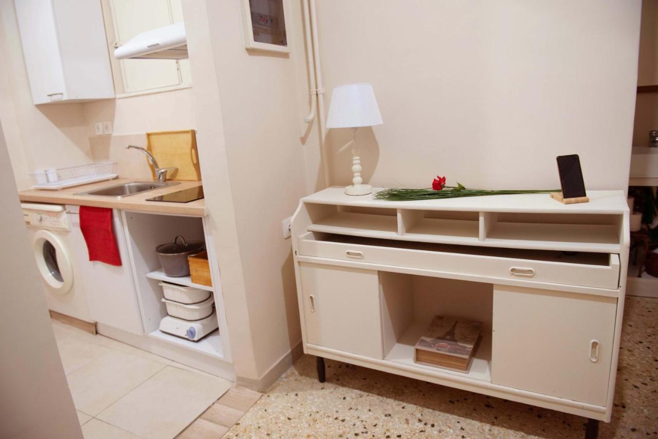 Filopappou Decent Apartment Athènes Extérieur photo