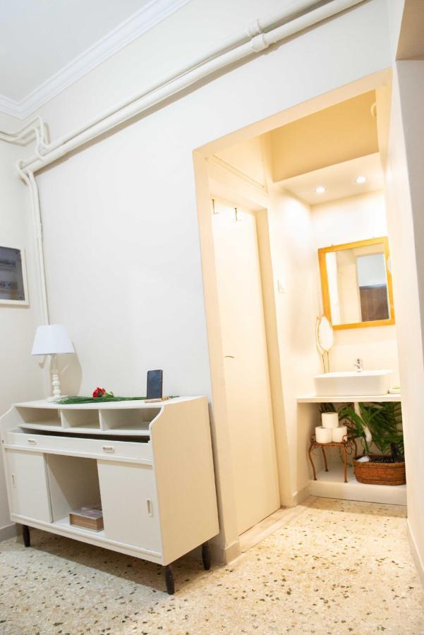 Filopappou Decent Apartment Athènes Extérieur photo