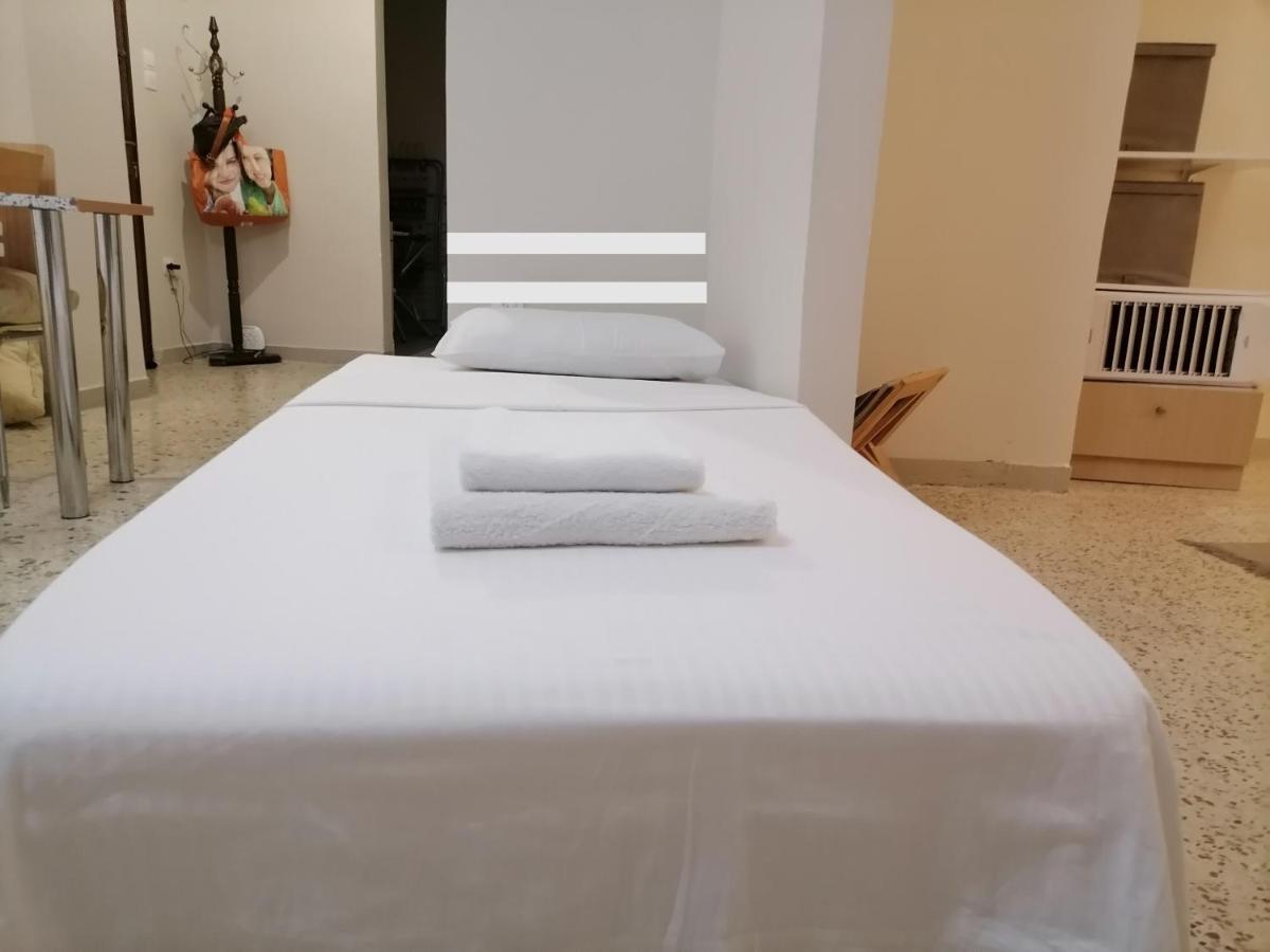Filopappou Decent Apartment Athènes Extérieur photo