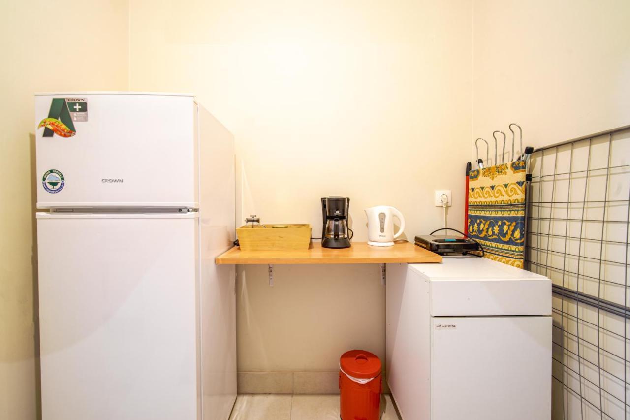 Filopappou Decent Apartment Athènes Extérieur photo