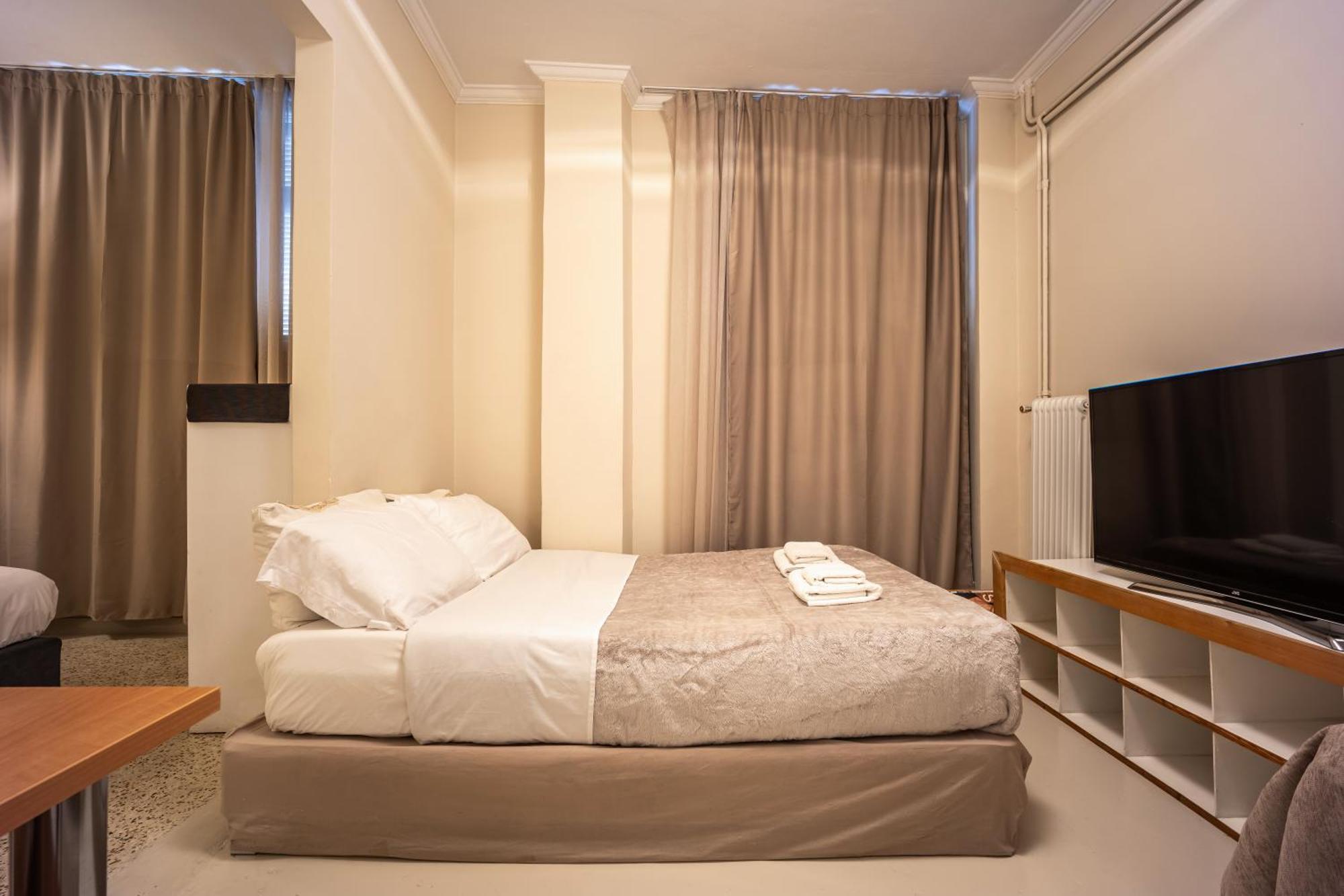 Filopappou Decent Apartment Athènes Extérieur photo